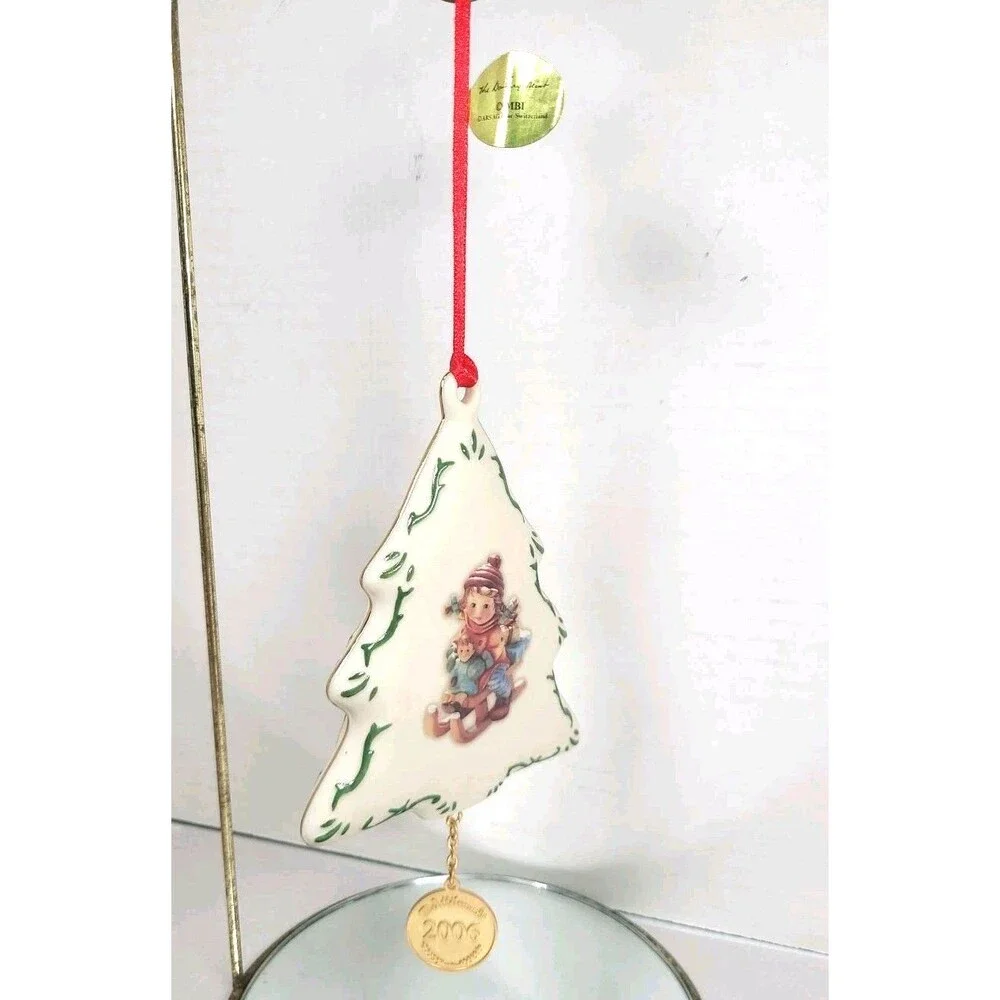Danbury M.J. Hummel Christmas Ornament Tree 2006 MINT Riding Sleigh '06 Token